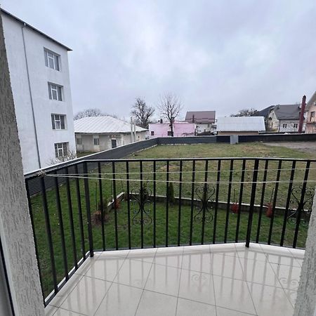 Apartamento Nesta Apartament Fălticeni Exterior foto
